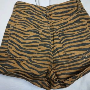 Animal print short shorts