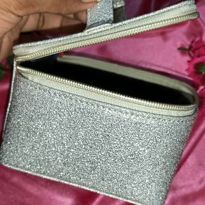 Estee Lauder Traveling Clutch