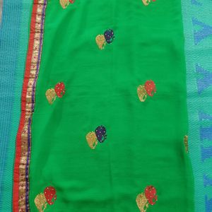 Linen Saree With Best Green Look