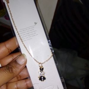 Cute Black And Gold Pendant