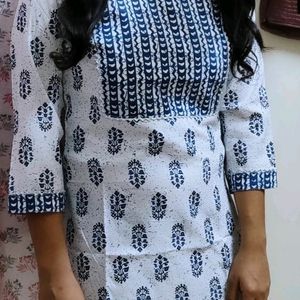 Women Printed Short Kurta