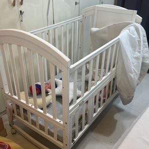 Hunyhuny Baby Cot