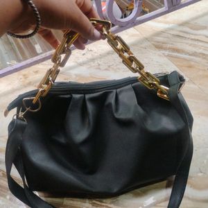 Handbags Colour Black And Golden