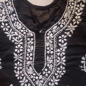 Short Chikan Kari Kurti