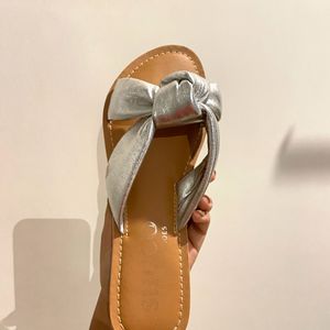 Bow Shaped Silver Flats