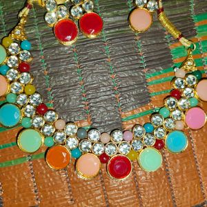 Multicolored Choker Set