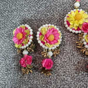 Haldi Bridal Floral Jewellery Set