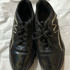 Black Shoes