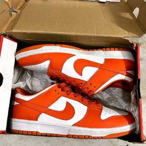 NIKE ORANGE DUNKS UK - 8.5 (43)