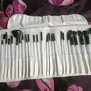 Makeup Brush Set 24Pcs Brushes