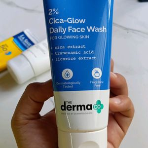 Cleanser Moisturizer And Sunscreen With free Gift