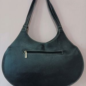 DKNY Shoulder Bag In Good Condition