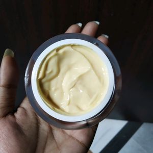 Anti Aging Cream With Saffron And Sandalwood