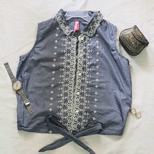 Vintage-Inspired Embroidered Sleeveless Top