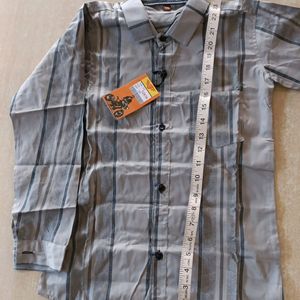 2 To 16 Year's Boys Regular Fit F/s Shirt.