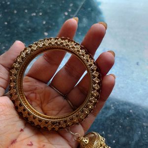 Golden Colour Jimikki Bangle