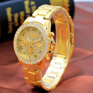 Couple Watches For Lovers Diamond and Golden Plate