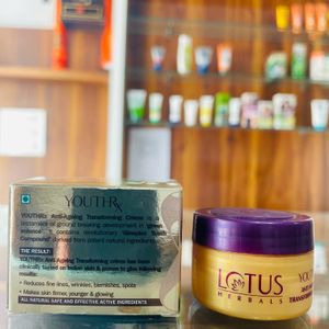 Lotus Herbal Anti-ageing Cream