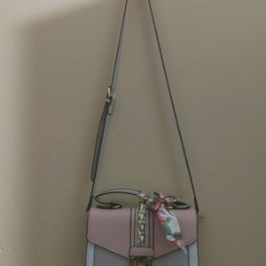 Pretty Sling Bag