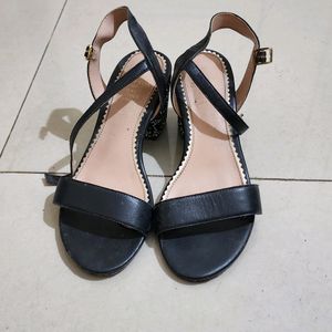 Carlton London Black Embellished Blocks