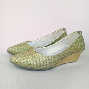 Golden glitter sandal (UNUSED)