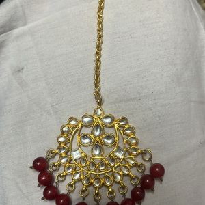 Kundan Maangtika With Red Pearls