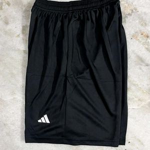 ADIDAS JAPAN BLACK SHORTS SIZE (30-32)