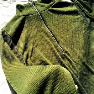 Olive Front Zipper Top 💚