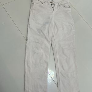 WHITE DENIM JEANS