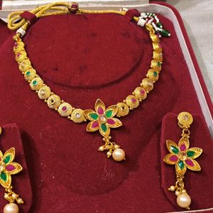 Golden Multicolour Necklace Set With Earrings