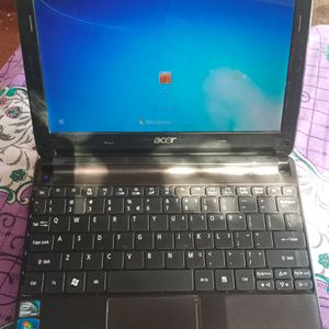 Acer Aspire One Mini Laptop D2570M