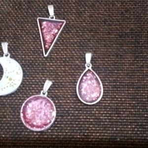 4 Resin Pendent