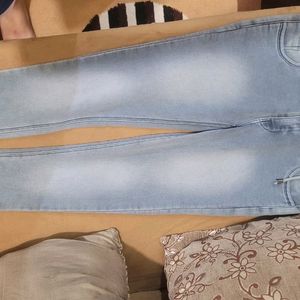 SUPER HIGH WAISTED JEANS