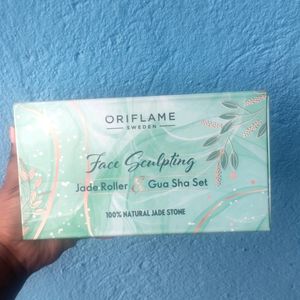 Oriflame Jade Roller & Gua Sha Face Sculpting Set