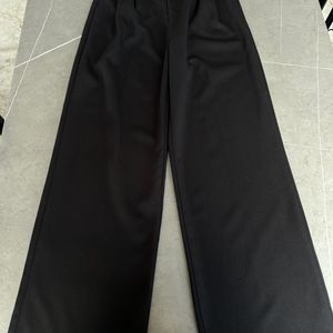 Black Highwaist Pants