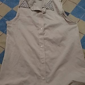 Sleeveless Shirt