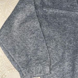 Aesthetic Grey Crop Sweatshirt