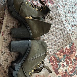 Mehendi Green Leather Boots