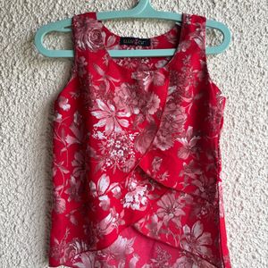 Red Sleeveless Top