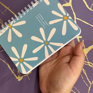 🌻Light Blue Notepad with White flowers🌻