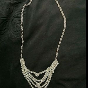 Combo Of 3 Ad Necklace And Korean Clips