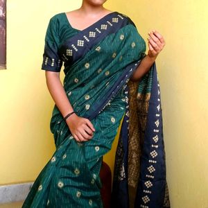 Printed Cotton Green Saree With Blouse