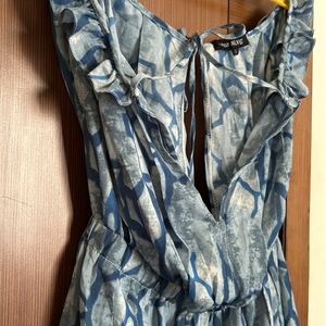 SVery Pretty Loose Jumpsuit With Zip At Back