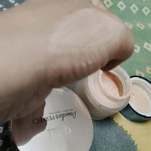 Foundation &face powder