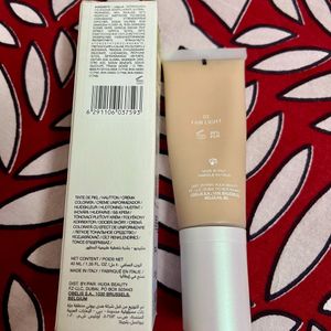 Huda Beauty: Glowish Skin Tint + Fdn Shade