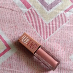 Huda Beauty Nude Shade Lipstick 💄