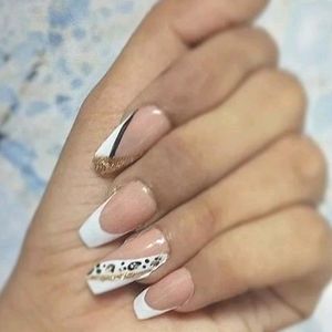 Nude and White | Press On | Glitter | nail art