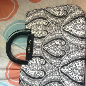 New Esbeda Hand Purse Black Amd White