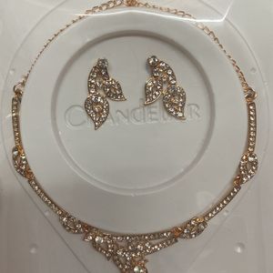 Neclace With Rosegold Base In AD Look