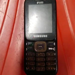 Samsang Keypad Mobile Phone